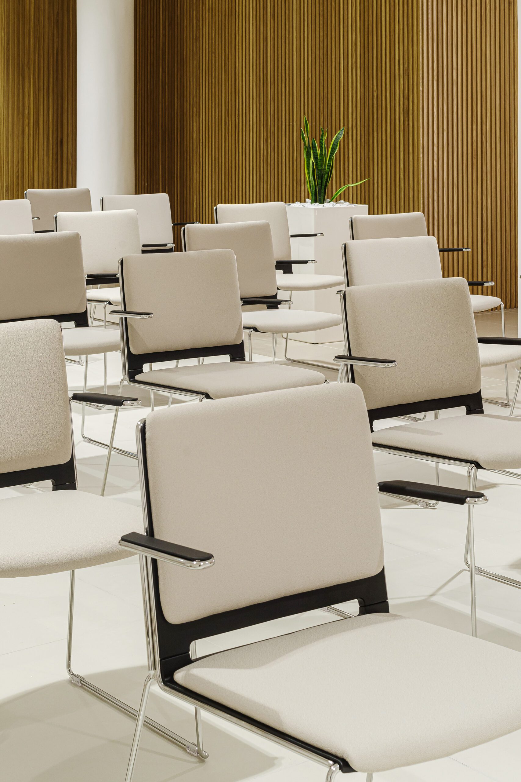 Dettaglio sedie della Sala Leucosia del Grand Hotel Santa Maria di Santa Maria di Castellabate, Cilento