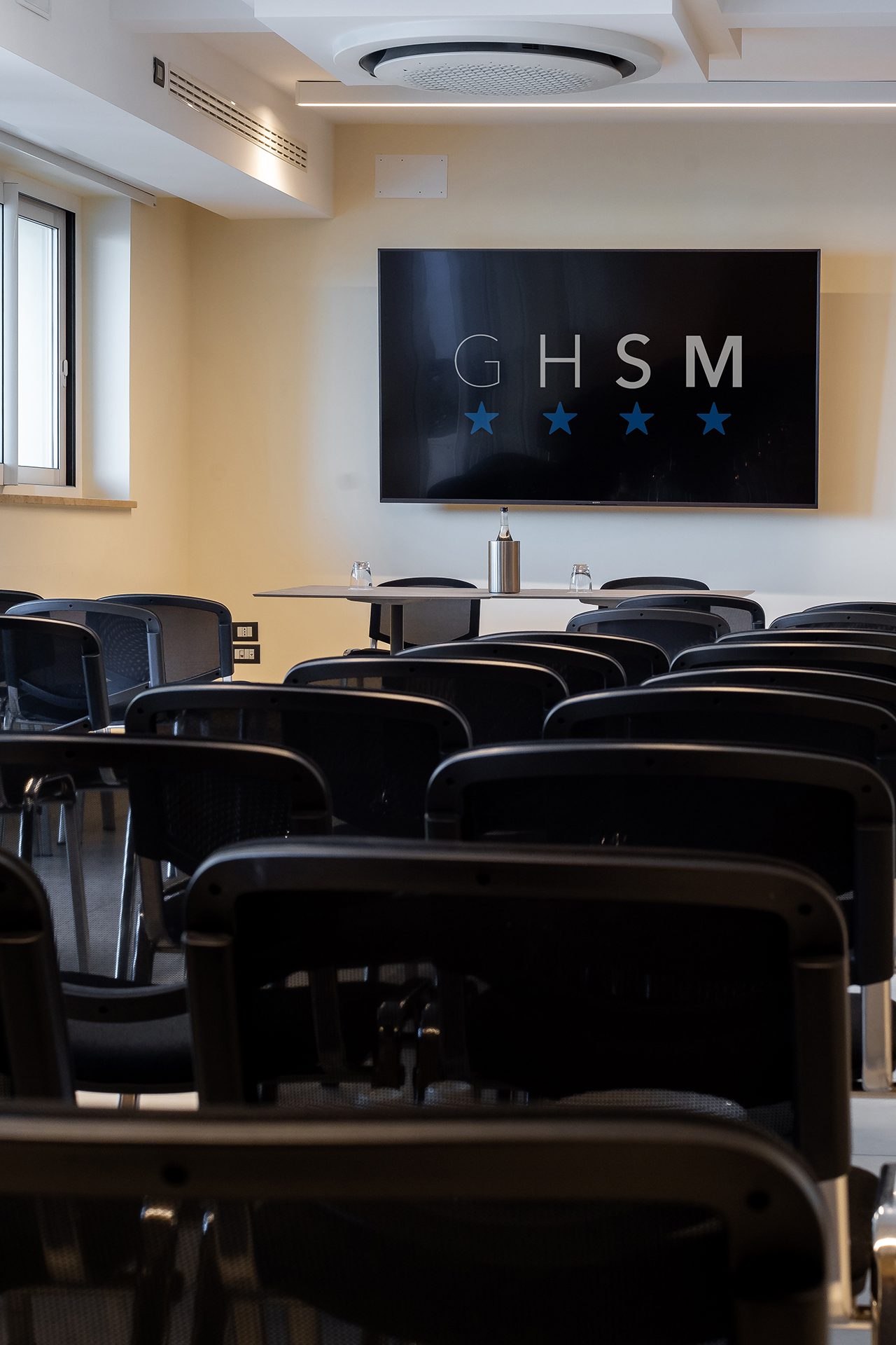 Immagine della Sala Partenope, una delle sale meeting del Grand Hotel Santa Maria di Santa Maria di Castellabate, Cilento